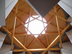 La parte centrale del soffitto in legno
