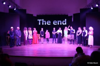 Spettacolo teatrale della compagnia Gens Caninia