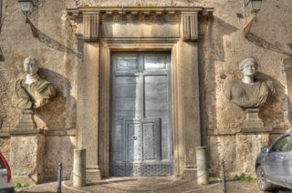 Il portale d'ingresso dle palazzo Giustiniani