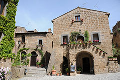Scorcio della piazza