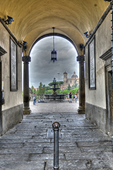 L'ingresso del cortile del palazzo dei Priori