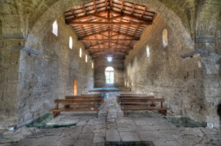 La navata della chiesa
