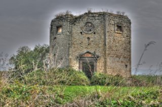 La facciata della chiesa