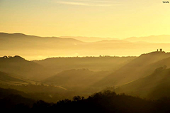 Alba ai calanchi di civita